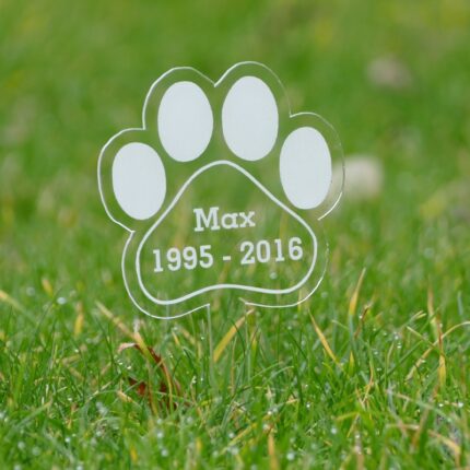 Dog-Memorial-Stake-Paw-Shape