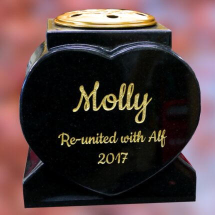 Granite-memorials-cremematorium-memorials-snobs-signs